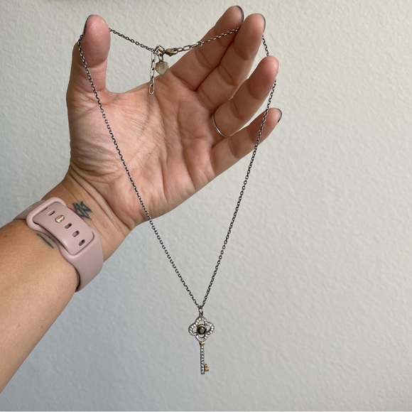 Stella & Dot Key Pendant Necklace - Picture 2 of 3